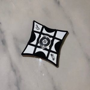 Rubik’s cube fidget spinner